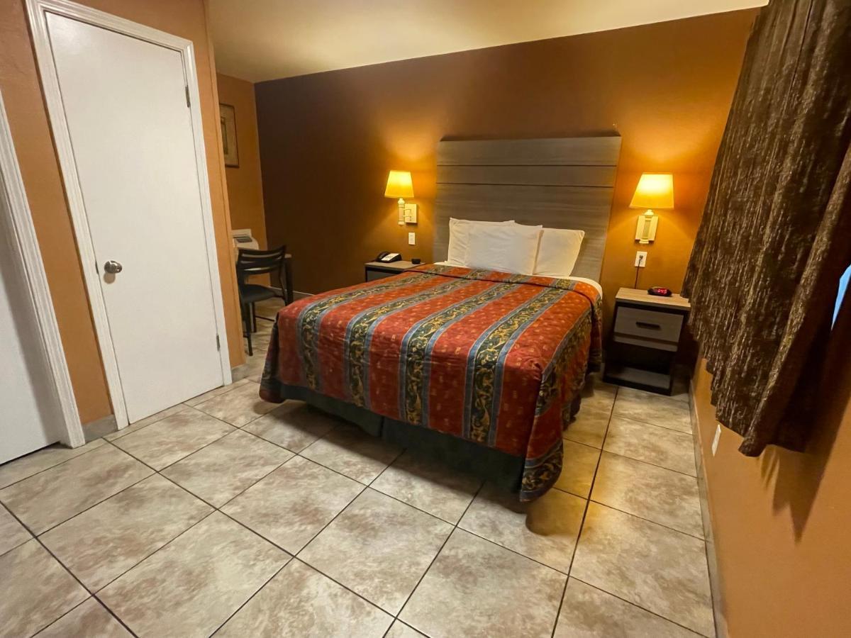 New Corral Motel Victorville Bagian luar foto