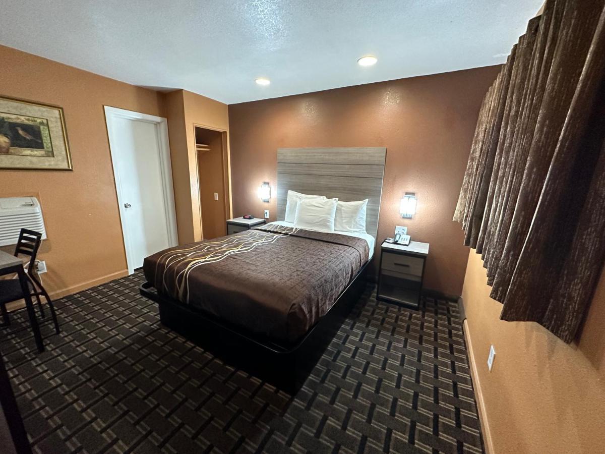 New Corral Motel Victorville Bagian luar foto