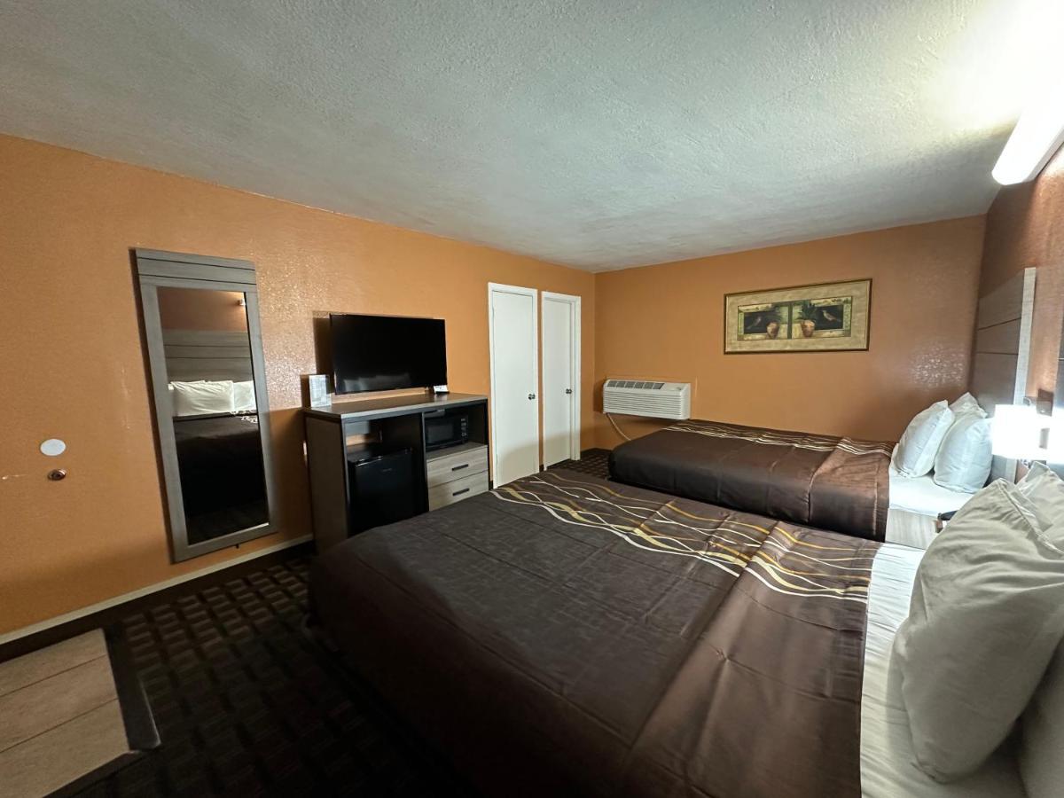 New Corral Motel Victorville Bagian luar foto